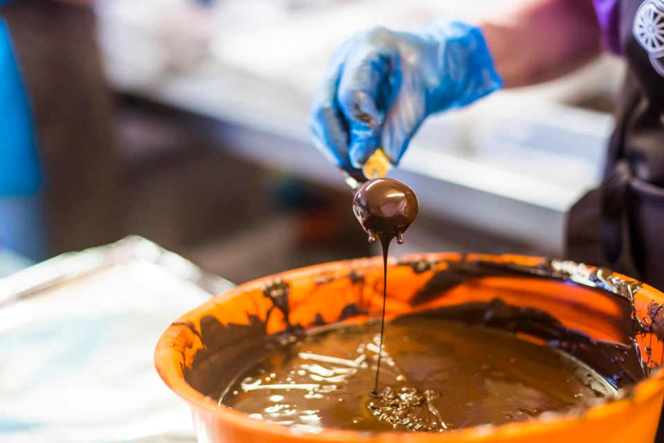 Double Boiler Vs. Microwave Melting: Essential Pros And Cons For Perfect Chocolate Results